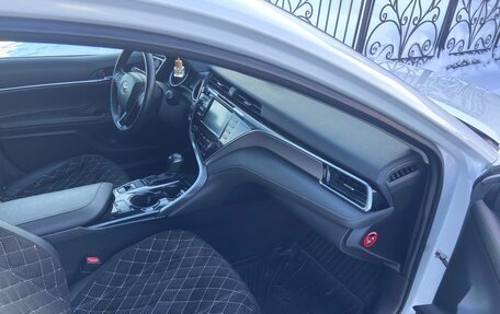 Toyota Camry, 2018 год, 2 500 000 рублей, 3 фотография