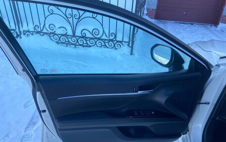 Toyota Camry, 2018 год, 2 500 000 рублей, 4 фотография