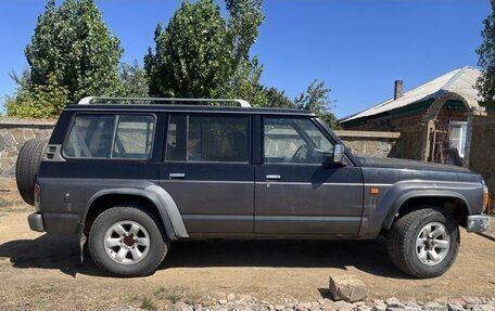 Nissan Patrol, 1993 год, 1 350 000 рублей, 5 фотография