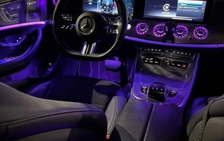 Mercedes-Benz E-Класс, 2019 год, 3 150 000 рублей, 5 фотография