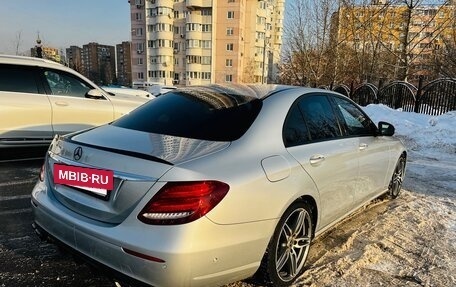 Mercedes-Benz E-Класс, 2019 год, 3 150 000 рублей, 9 фотография