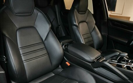 Porsche Cayenne III, 2021 год, 8 080 000 рублей, 17 фотография