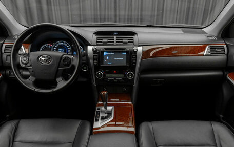 Toyota Camry, 2012 год, 1 490 000 рублей, 10 фотография