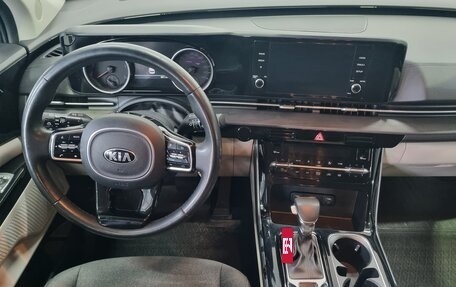 KIA Carnival, 2021 год, 3 900 000 рублей, 9 фотография