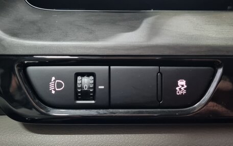 KIA Carnival, 2021 год, 3 900 000 рублей, 25 фотография