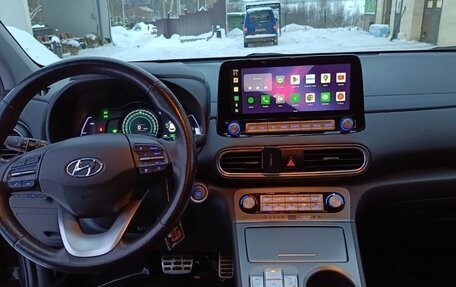 Hyundai Kona I, 2020 год, 2 600 000 рублей, 2 фотография