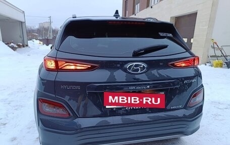 Hyundai Kona I, 2020 год, 2 600 000 рублей, 5 фотография