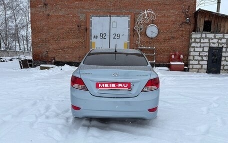 Hyundai Solaris II рестайлинг, 2012 год, 1 000 000 рублей, 2 фотография