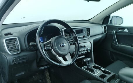 KIA Sportage IV рестайлинг, 2020 год, 2 399 000 рублей, 10 фотография