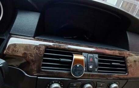 BMW 5 серия, 2003 год, 1 200 000 рублей, 14 фотография