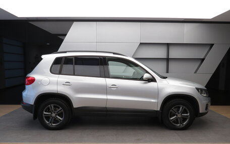 Volkswagen Tiguan I, 2011 год, 1 095 000 рублей, 15 фотография