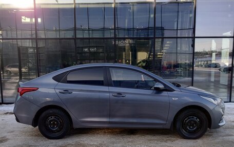 Hyundai Solaris II рестайлинг, 2017 год, 1 150 000 рублей, 4 фотография