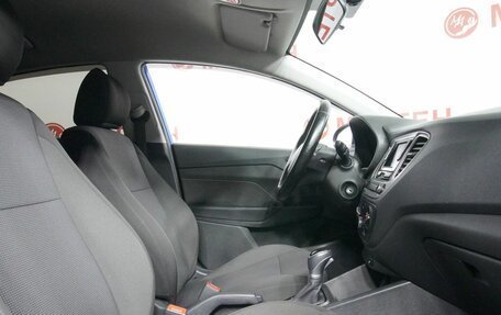 Hyundai Solaris II рестайлинг, 2019 год, 1 354 000 рублей, 10 фотография