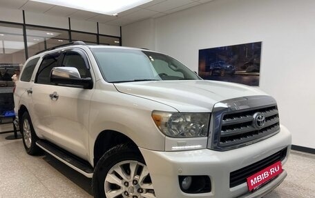 Toyota Sequoia II рестайлинг, 2011 год, 3 600 000 рублей, 3 фотография