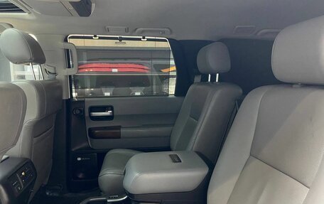 Toyota Sequoia II рестайлинг, 2011 год, 3 600 000 рублей, 13 фотография