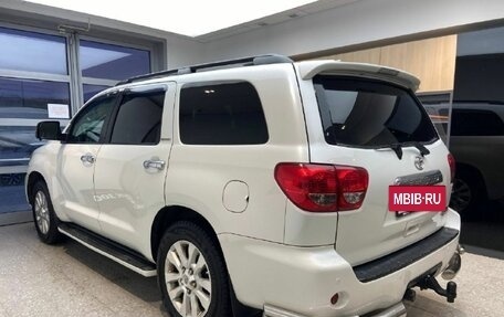 Toyota Sequoia II рестайлинг, 2011 год, 3 600 000 рублей, 6 фотография