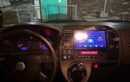 Volkswagen Caravelle T5, 2008 год, 1 690 000 рублей, 7 фотография