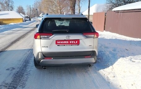 Toyota RAV4, 2020 год, 3 450 000 рублей, 6 фотография