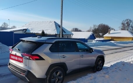 Toyota RAV4, 2020 год, 3 450 000 рублей, 7 фотография