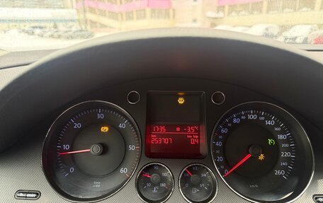 Volkswagen Passat B6, 2006 год, 715 000 рублей, 21 фотография