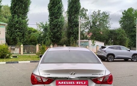 Hyundai Sonata VI, 2010 год, 1 230 000 рублей, 2 фотография