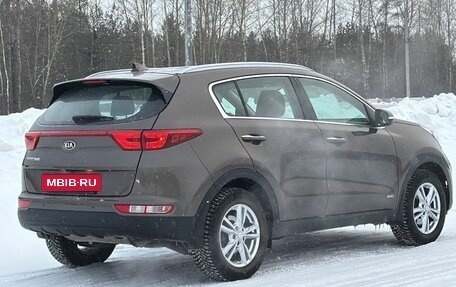 KIA Sportage IV рестайлинг, 2017 год, 1 937 000 рублей, 2 фотография