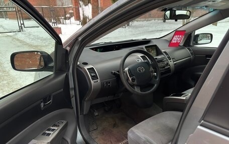 Toyota Prius, 2005 год, 450 000 рублей, 8 фотография