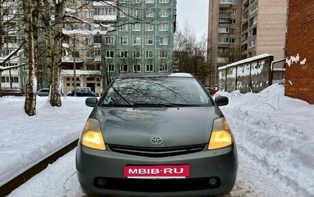 Toyota Prius, 2005 год, 450 000 рублей, 2 фотография