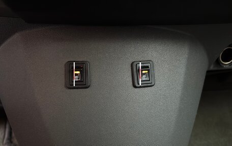 Toyota Prius, 2005 год, 450 000 рублей, 12 фотография