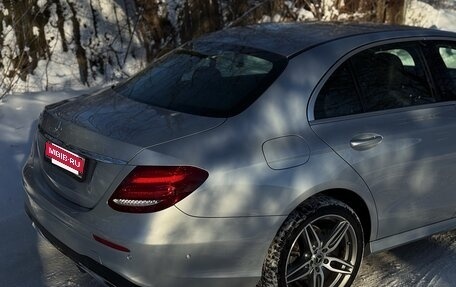 Mercedes-Benz E-Класс, 2018 год, 2 850 000 рублей, 4 фотография