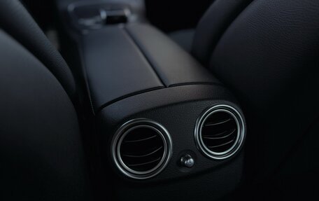 Mercedes-Benz E-Класс, 2018 год, 2 850 000 рублей, 20 фотография