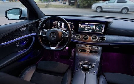 Mercedes-Benz E-Класс, 2018 год, 2 850 000 рублей, 36 фотография