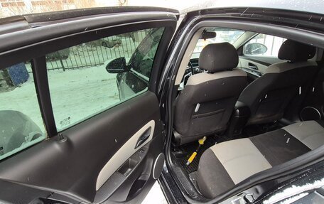 Chevrolet Cruze II, 2012 год, 900 000 рублей, 10 фотография