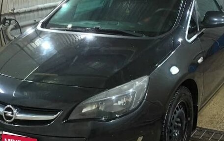 Opel Astra J, 2013 год, 900 000 рублей, 1 фотография