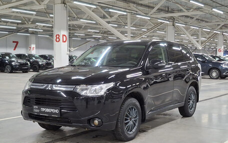 Mitsubishi Outlander III рестайлинг 3, 2013 год, 1 349 000 рублей, 1 фотография
