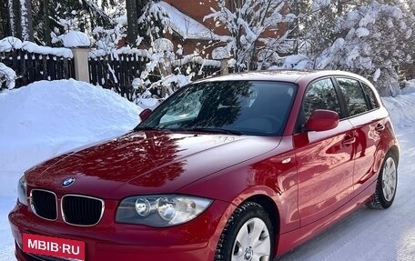 BMW 1 серия, 2011 год, 875 000 рублей, 1 фотография