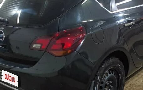 Opel Astra J, 2013 год, 900 000 рублей, 2 фотография