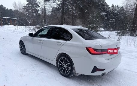 BMW 3 серия, 2019 год, 3 200 000 рублей, 14 фотография