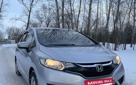 Honda Fit III, 2016 год, 960 000 рублей, 2 фотография
