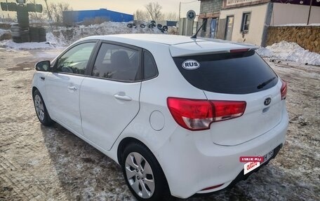 KIA Rio III рестайлинг, 2016 год, 900 000 рублей, 4 фотография