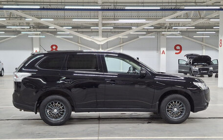 Mitsubishi Outlander III рестайлинг 3, 2013 год, 1 349 000 рублей, 4 фотография