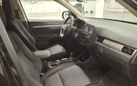 Mitsubishi Outlander III рестайлинг 3, 2013 год, 1 349 000 рублей, 11 фотография