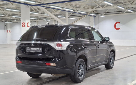 Mitsubishi Outlander III рестайлинг 3, 2013 год, 1 349 000 рублей, 5 фотография