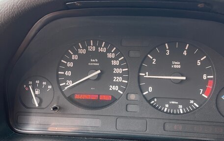 BMW 5 серия, 1994 год, 640 000 рублей, 6 фотография