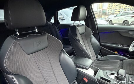 Audi A4, 2018 год, 2 850 000 рублей, 6 фотография