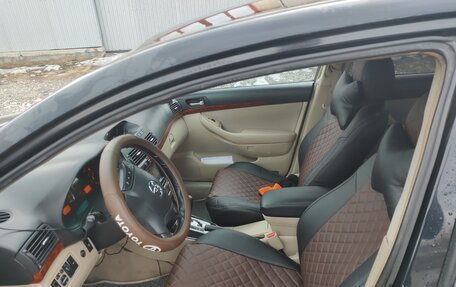 Toyota Avensis III рестайлинг, 2004 год, 690 000 рублей, 6 фотография