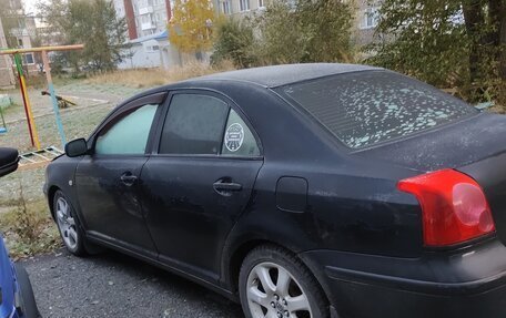 Toyota Avensis III рестайлинг, 2004 год, 690 000 рублей, 3 фотография