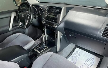 Toyota Land Cruiser Prado 150 рестайлинг 2, 2011 год, 2 700 000 рублей, 12 фотография