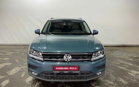 Volkswagen Tiguan II, 2020 год, 2 499 000 рублей, 2 фотография