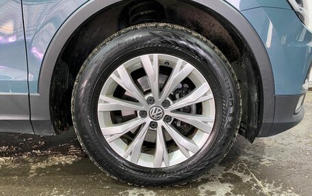 Volkswagen Tiguan II, 2020 год, 2 499 000 рублей, 19 фотография